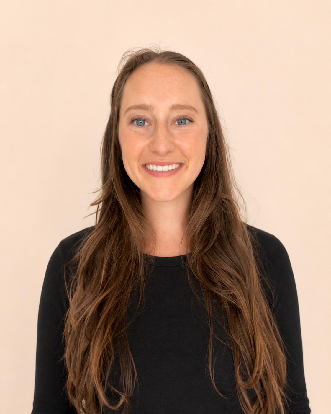 a headshot of Dr. Jenna Hamra for zia physiotherapy