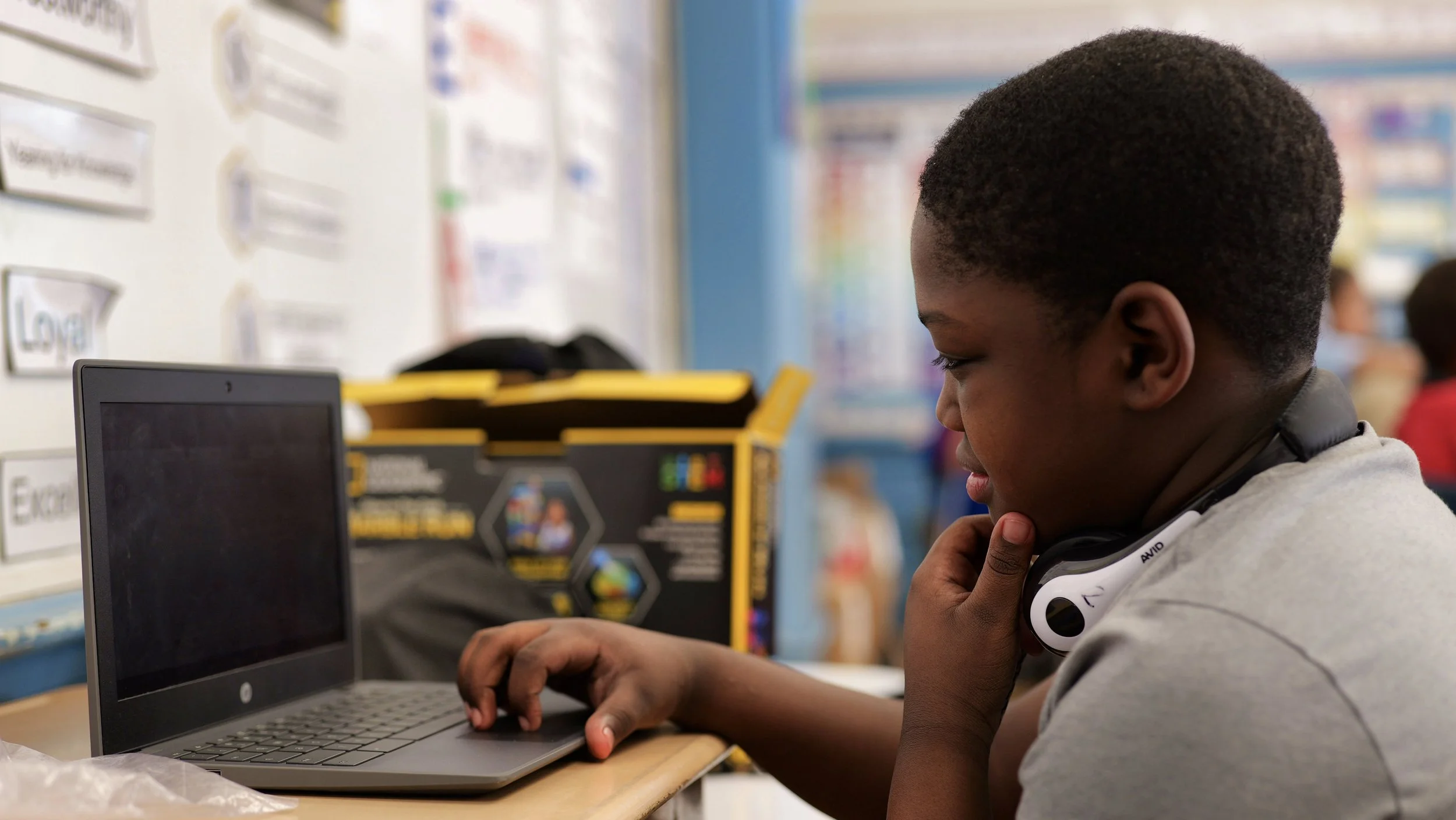 boy-student -on-laptop.jpg