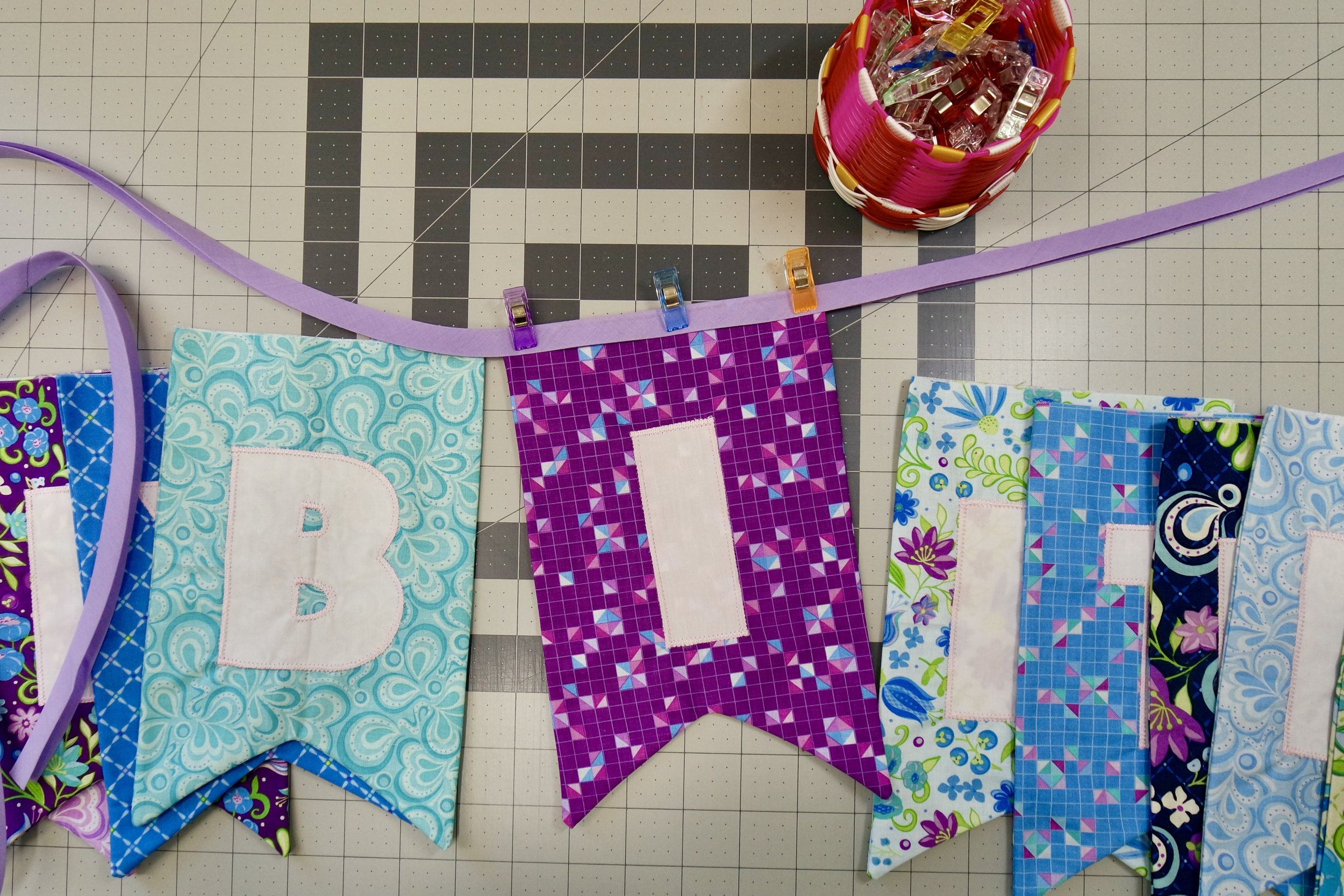 DIY Fabric Birthday Banner (Free Pattern!)