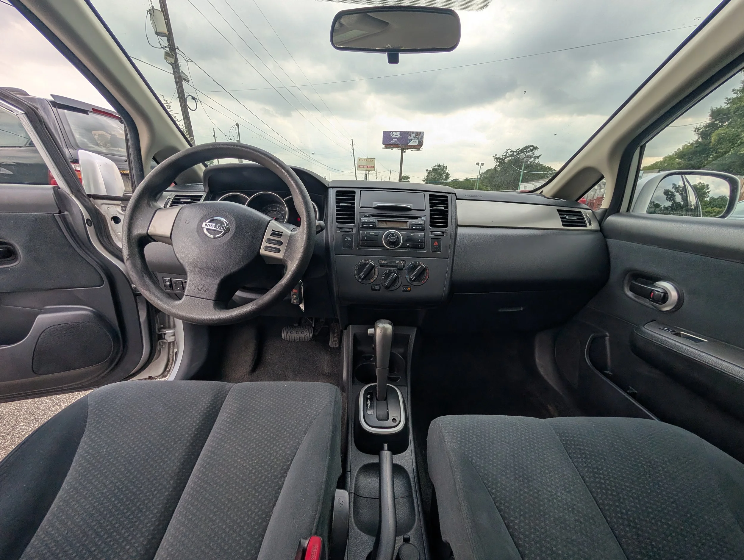 2010 Nissan Versa $2495