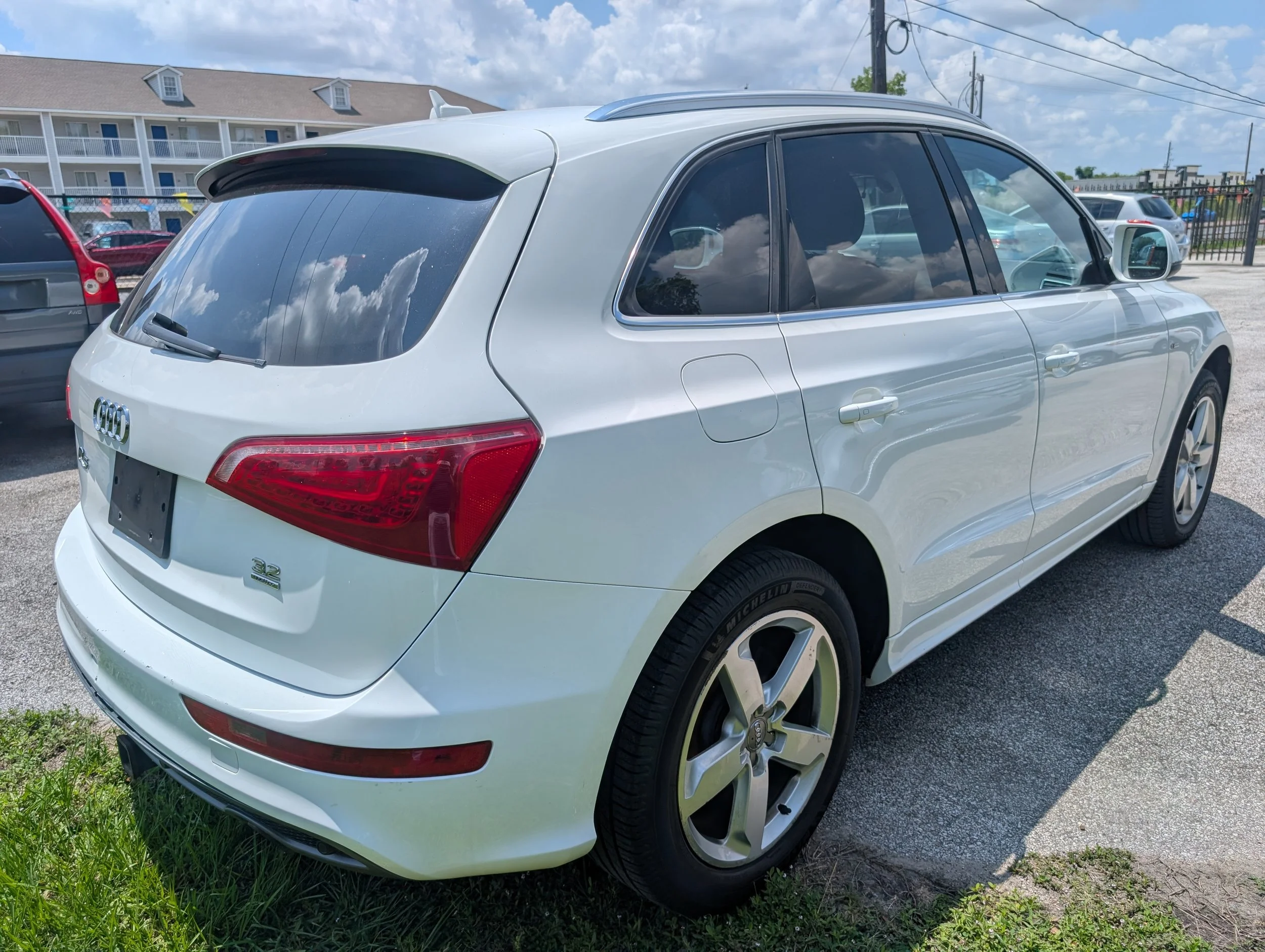 2011 Audi Q5 $5495