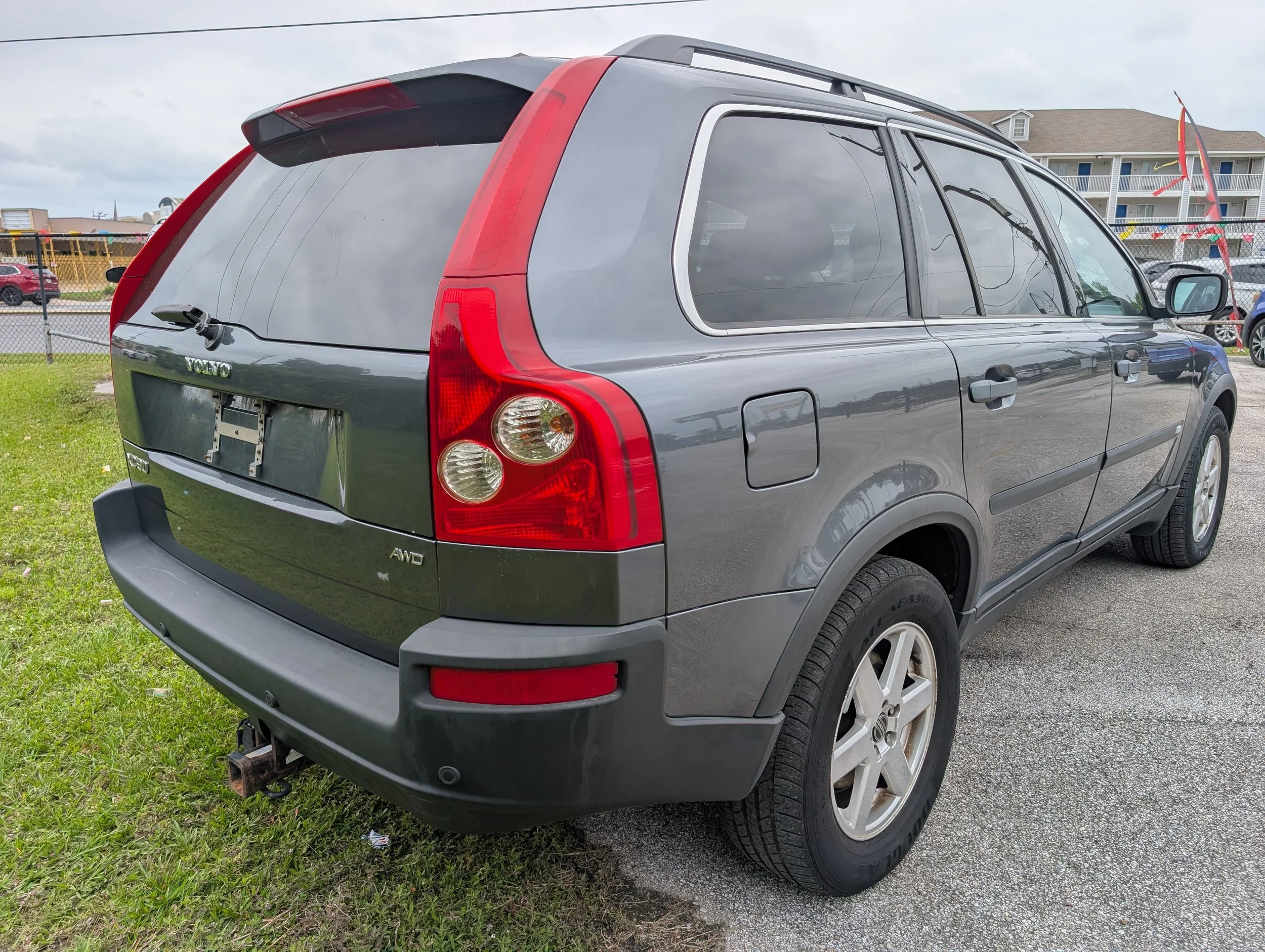 2005 Volvo XC90 $3295