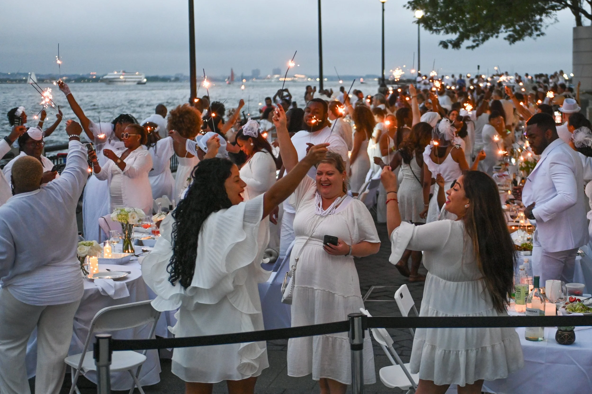 Diner-en-Blanc-2023 (Photos Miguel)-979.jpg