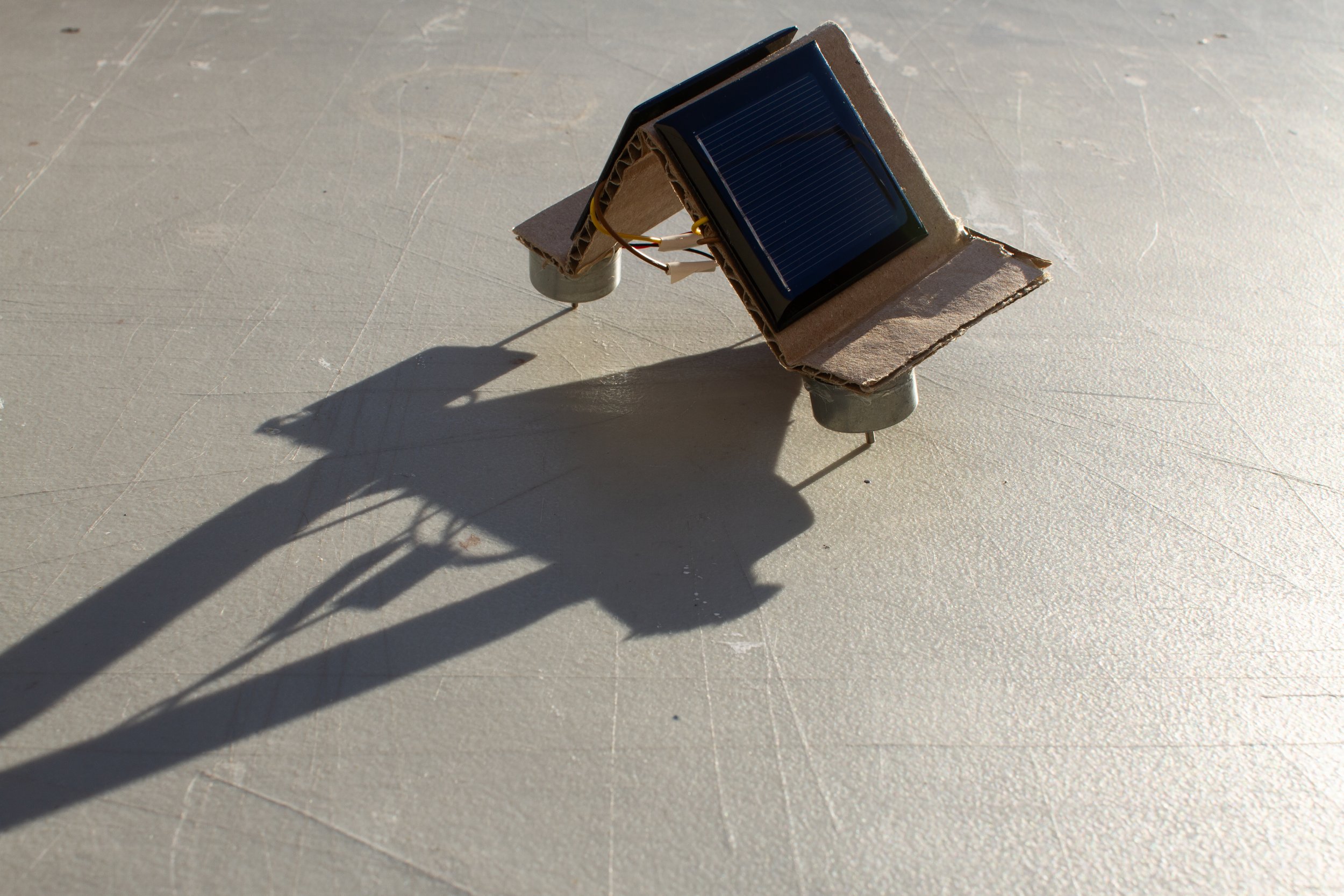 Sun-following Solar Bot, Alex Nathanson (2025)