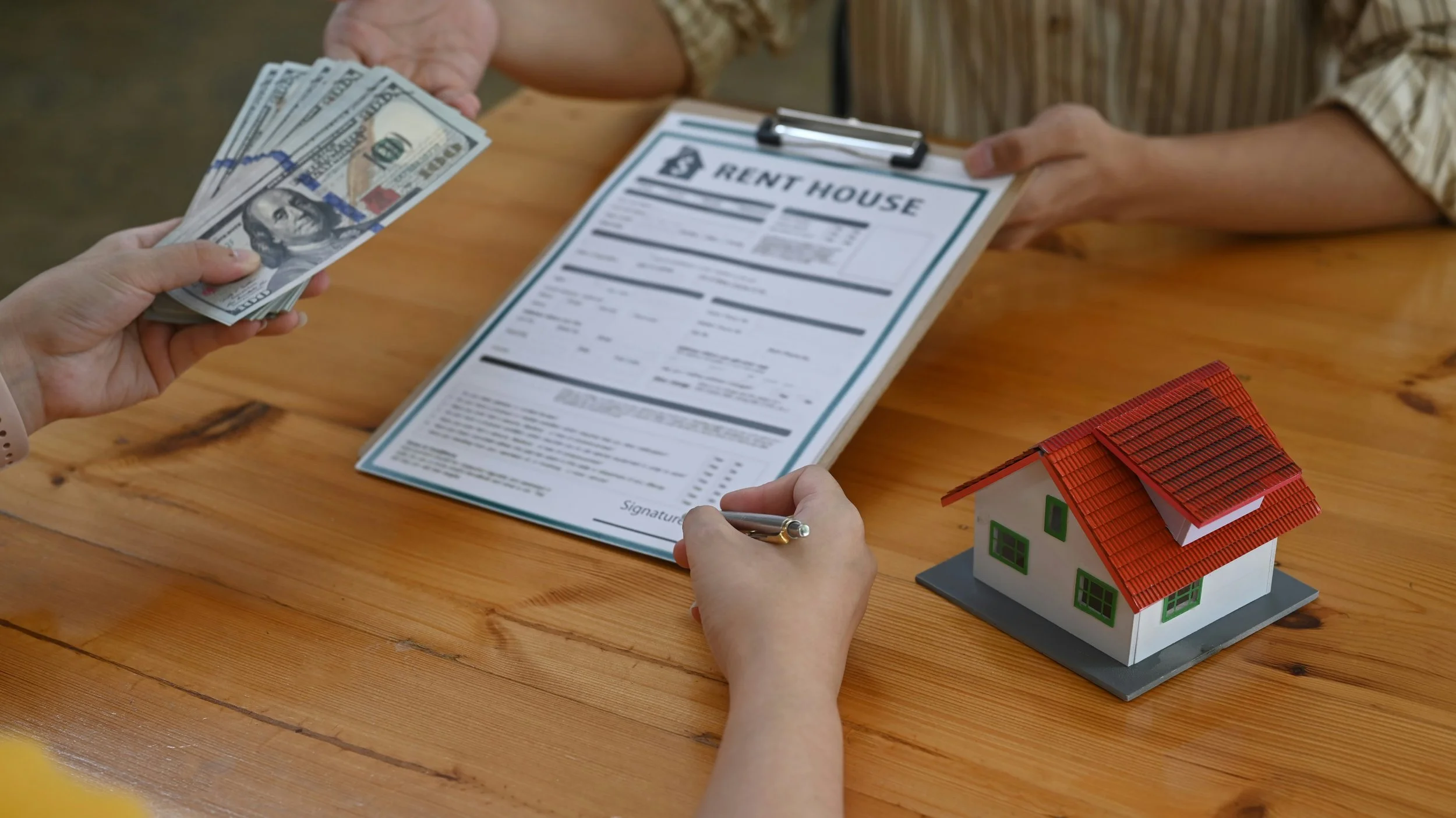 Family considering short-term rental options in Sammamish while searching for a home
