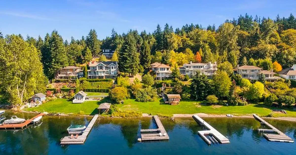 East Lake Sammamish Waterfront + Prestige