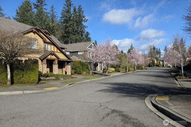 Timberline neighorhood street in sammamish, WA with lake washington schools including internal Blackwell elementary