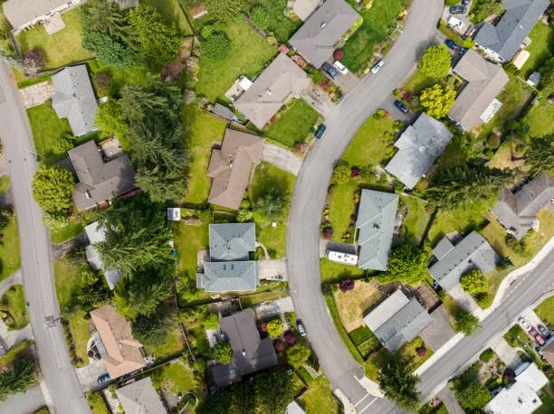 Sammamish home on a larger lot compared to Bellevue real estate value