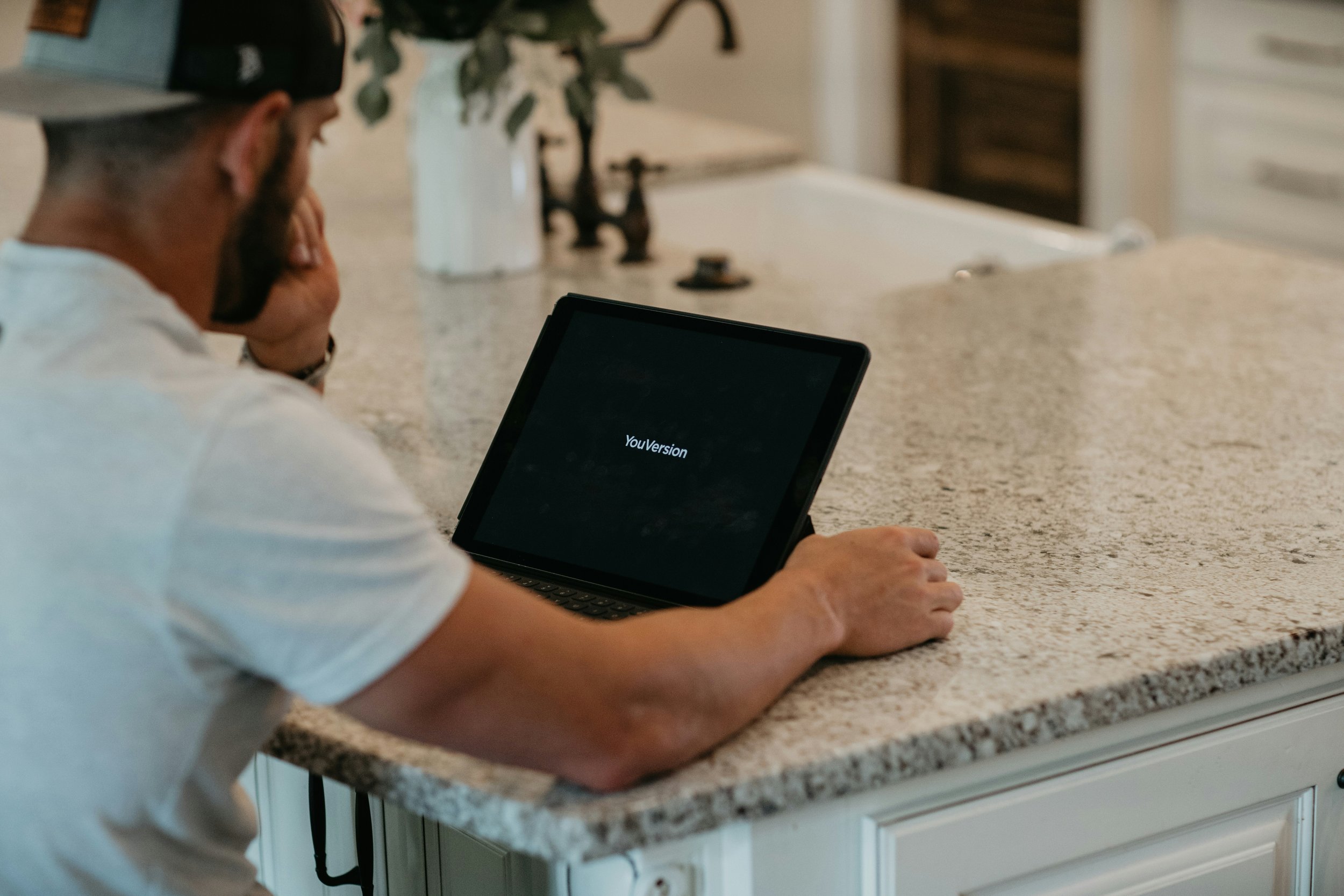 Sammamish home seller reviewing pricing strategy with real estate agent in today's market