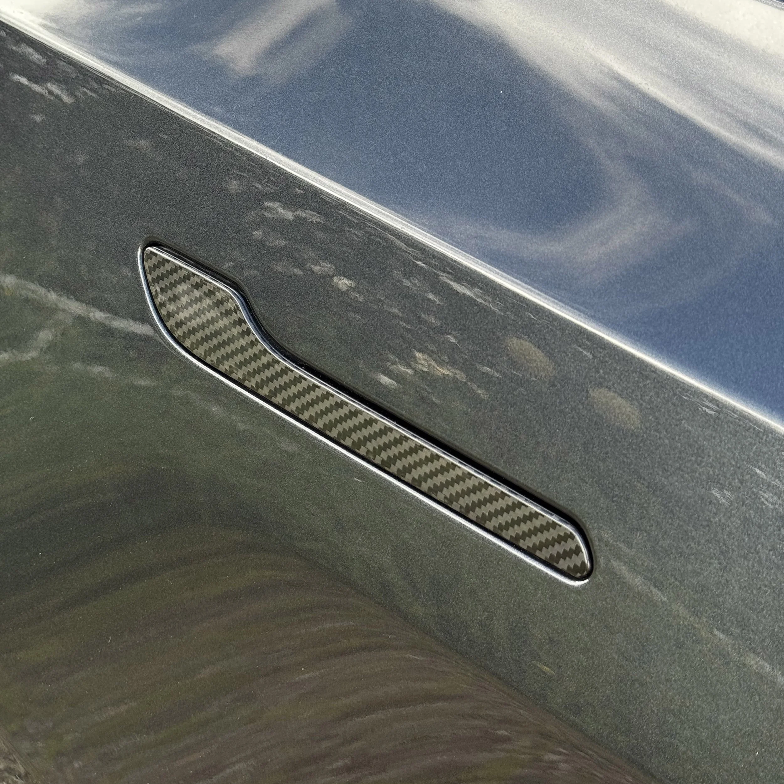 Model Y Juniper:Model 3 Highland - Carbon Fiber Door Handles - Gloss : Matte -10.jpg