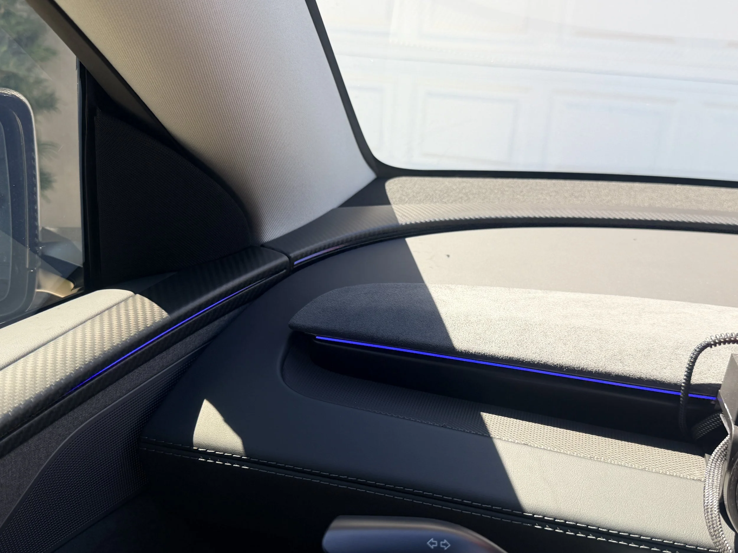 Juniper  - Dash Ambient Light LED Carbon Fiber Trim - 5.JPG
