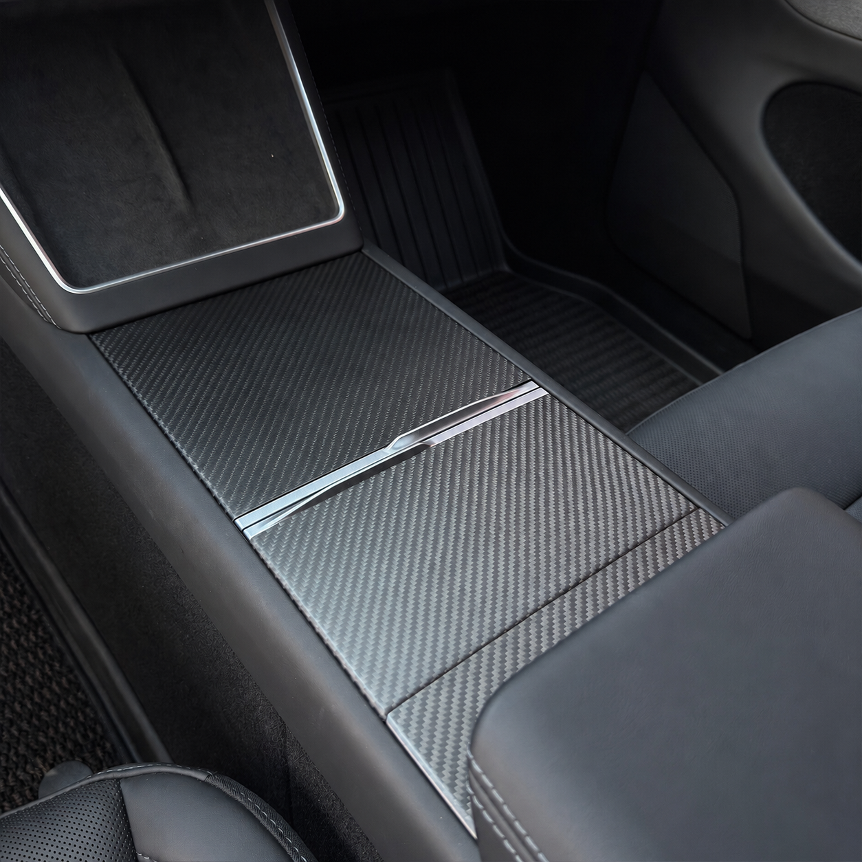 Model Y Juniper:Model 3 Highland - Center Console overlay Carbon Fiber - Gloss : Matte - 11.png