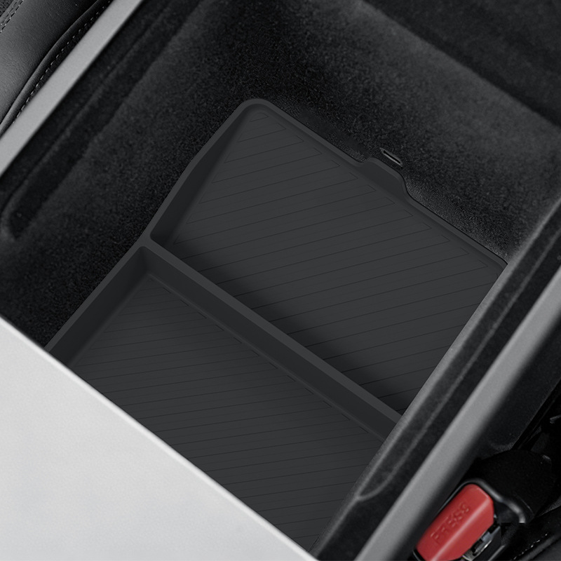 ModelY-Juniper-Standard- Armrest bottom organizer tray - 5.png