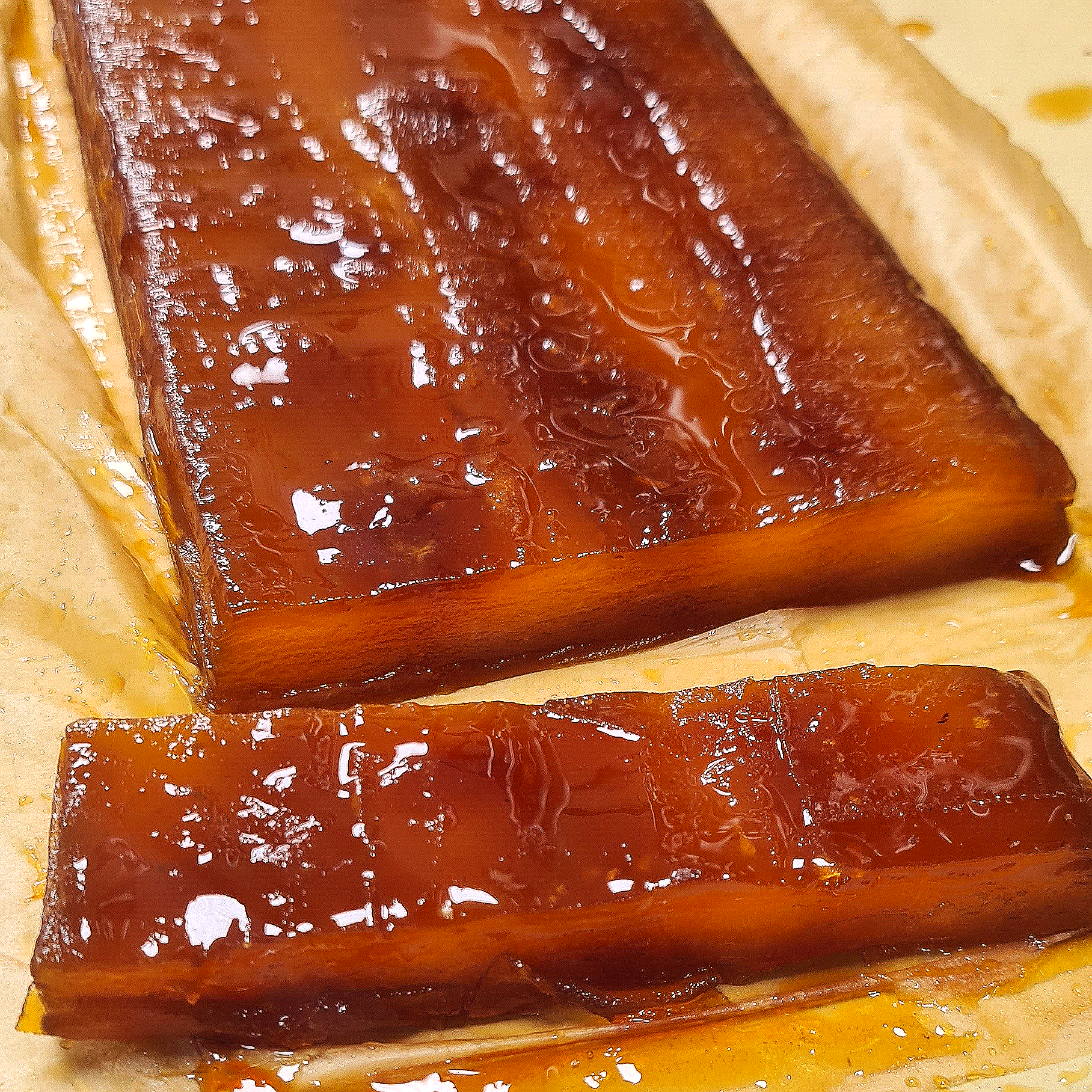 Close-up of a apple terrine.