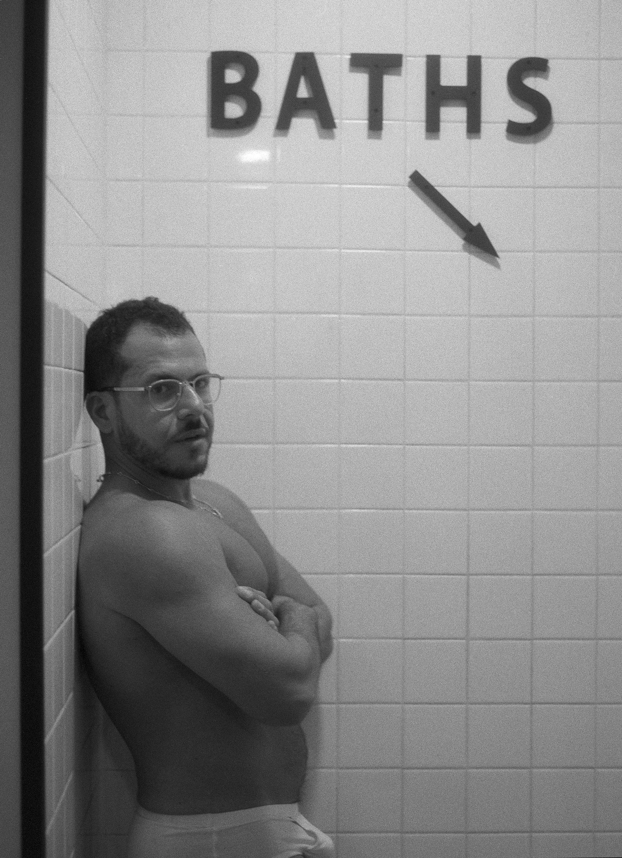 Hussein_BiMales_120mm_8_v1.jpg