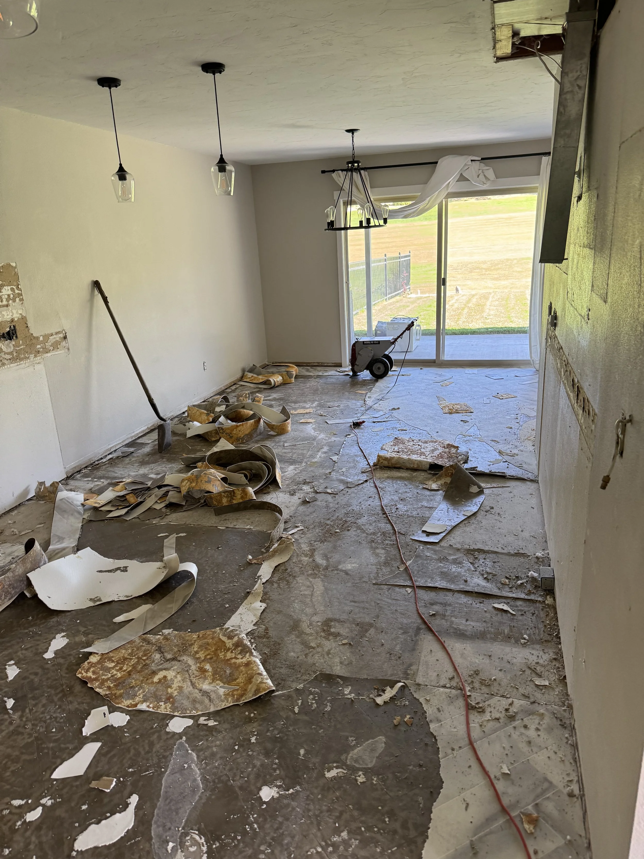 Picture taken from utility room door through kitchen dining slider.