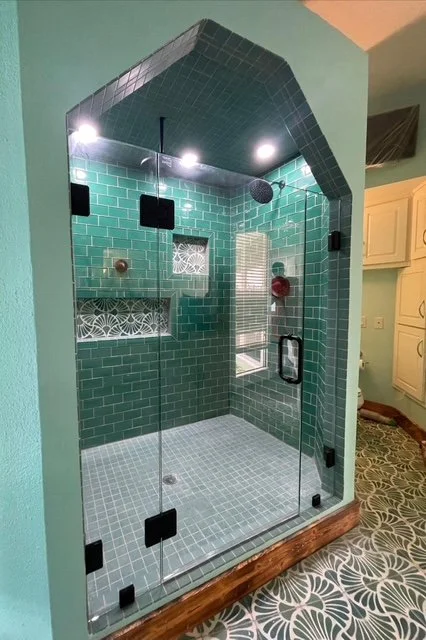 Shower Door.JPG