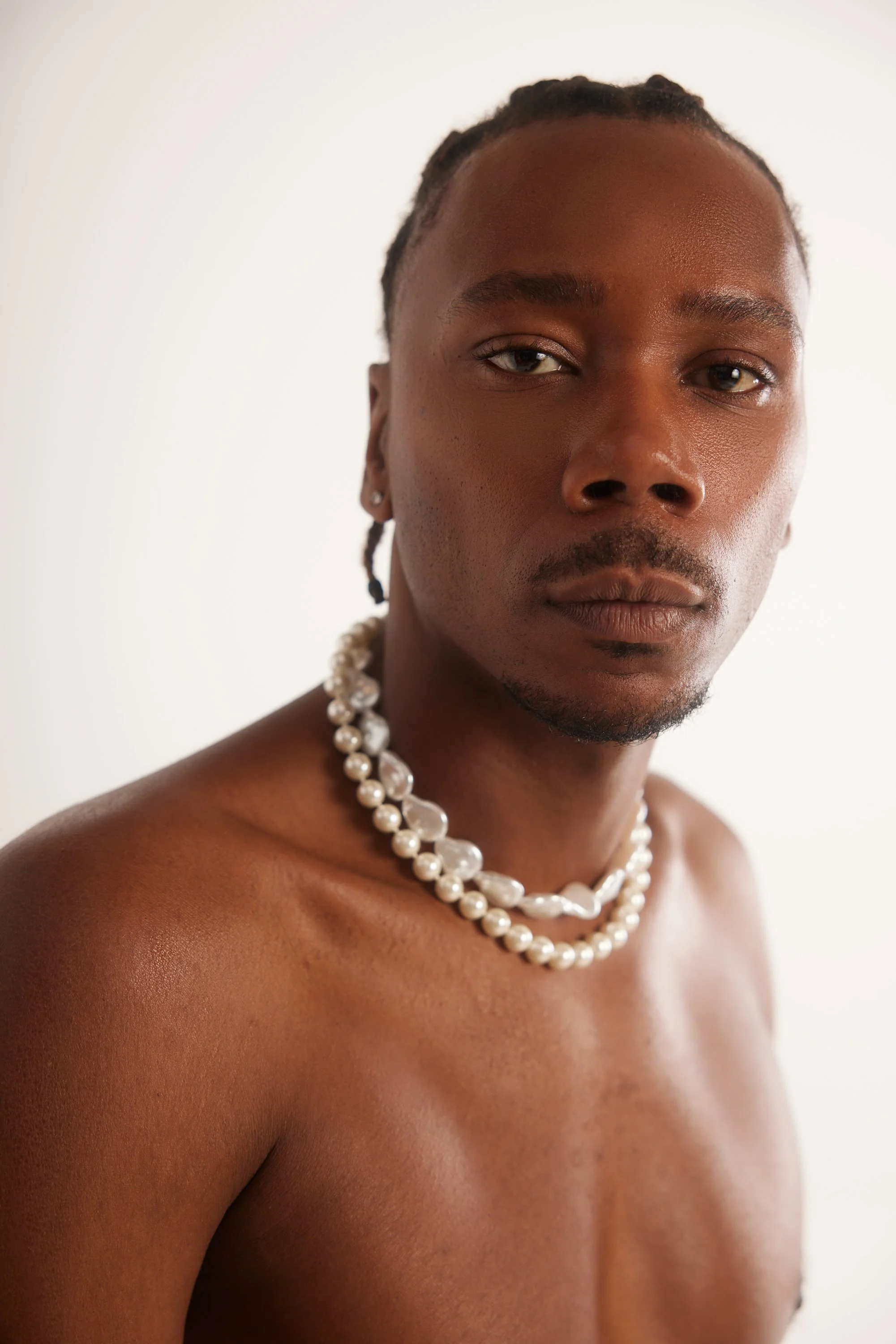 250530_PEARL_EARRING_7345.jpg