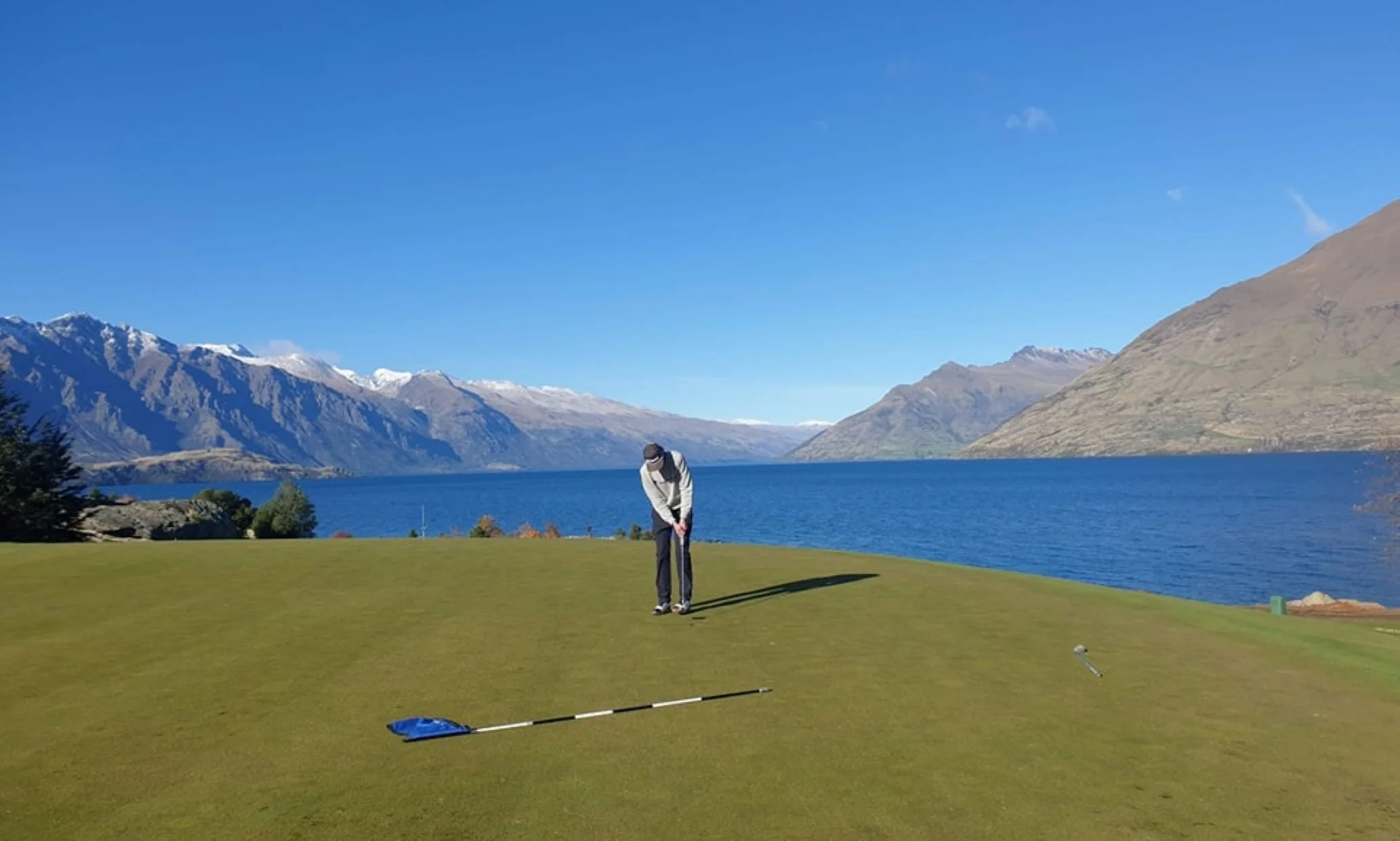 4th Green at Queenstown Golf Club.jpg