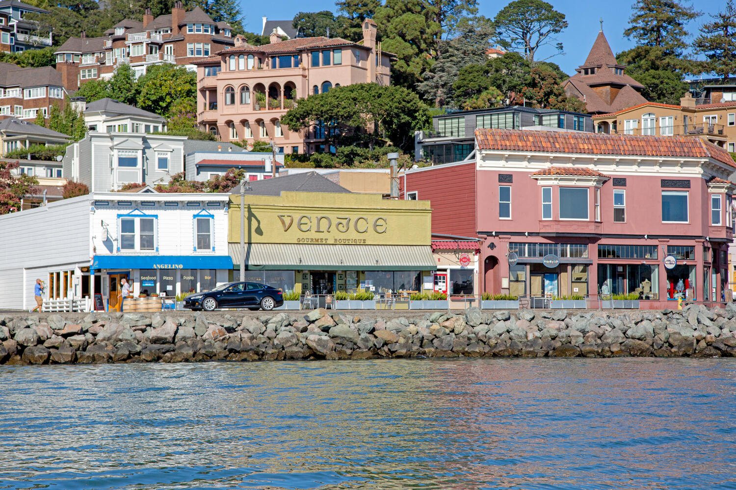 32 Crescent Ave Sausalito CA-large-049-051-S3A9503-1500x1000-72dpi.jpg