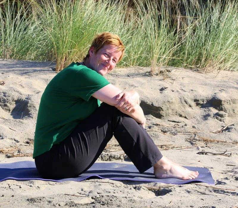 Britta is practisisng Yoga on a regular base to be calm, balanced  and in the present moment.