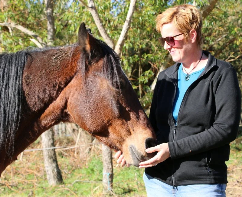 Calm and connected to the horse creating trust.