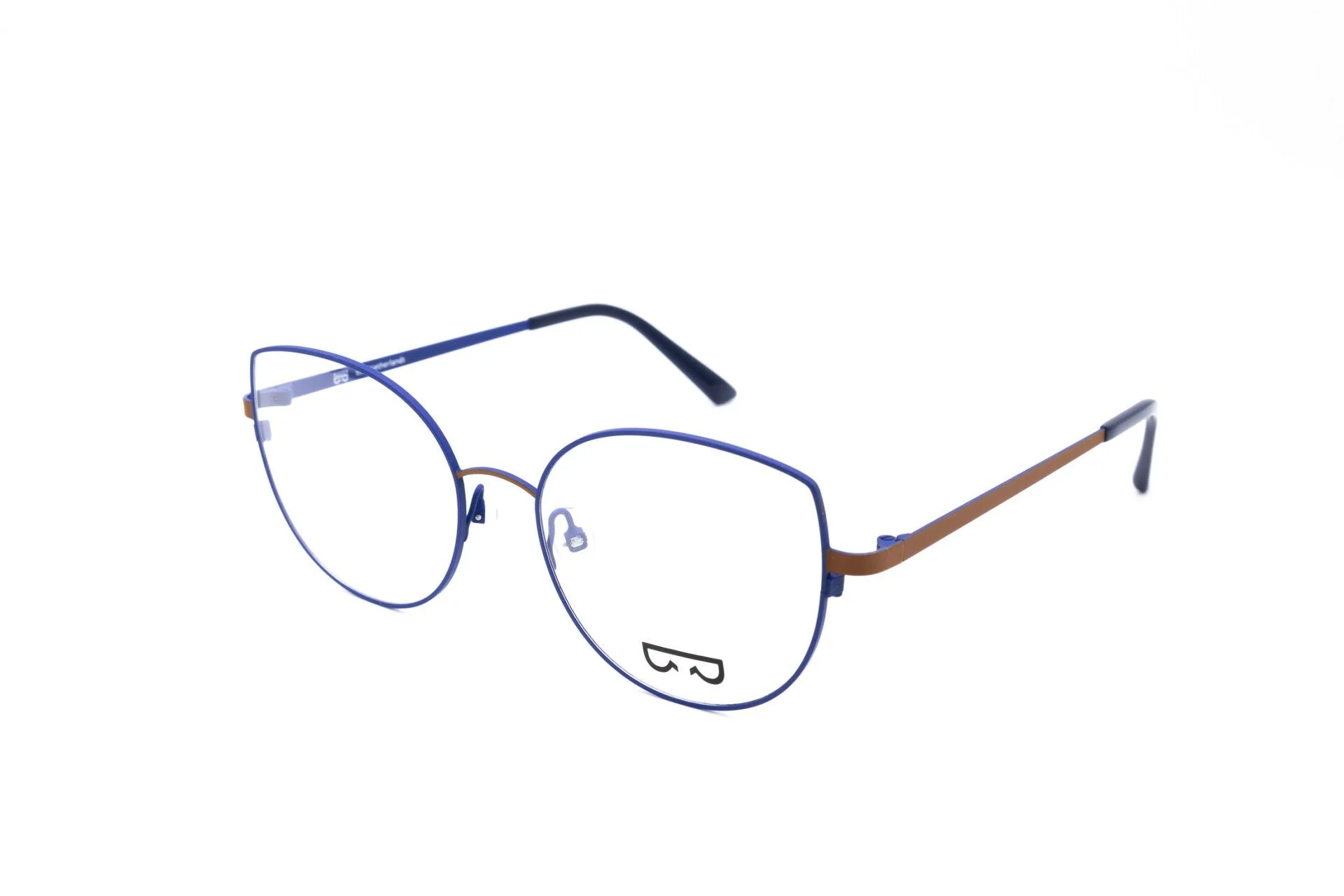 roger-eye-design-z-project-pamela-c1-high.jpg
