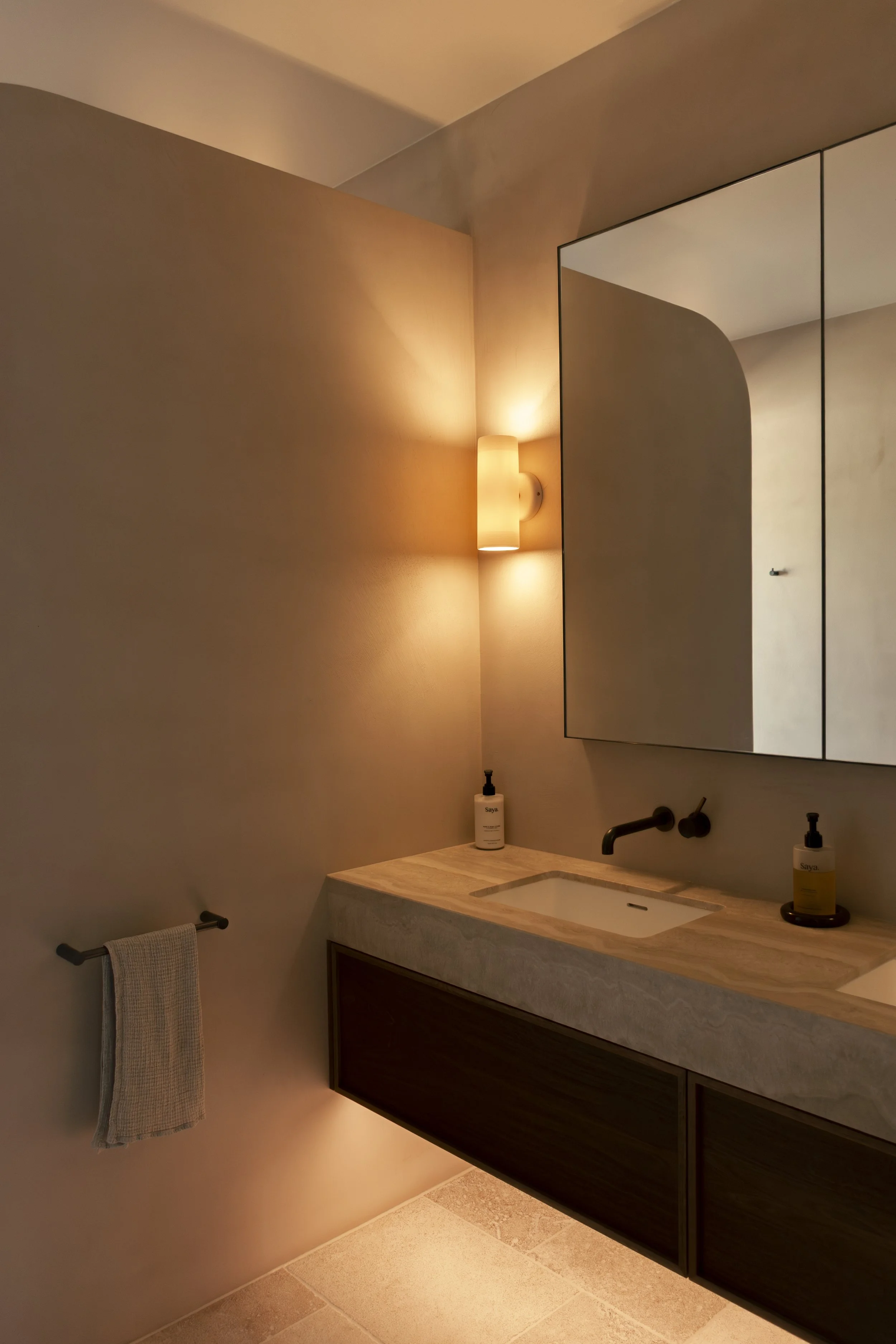 lighting-collective-dusked-eos-wall-light_DSC3493_1.jpg
