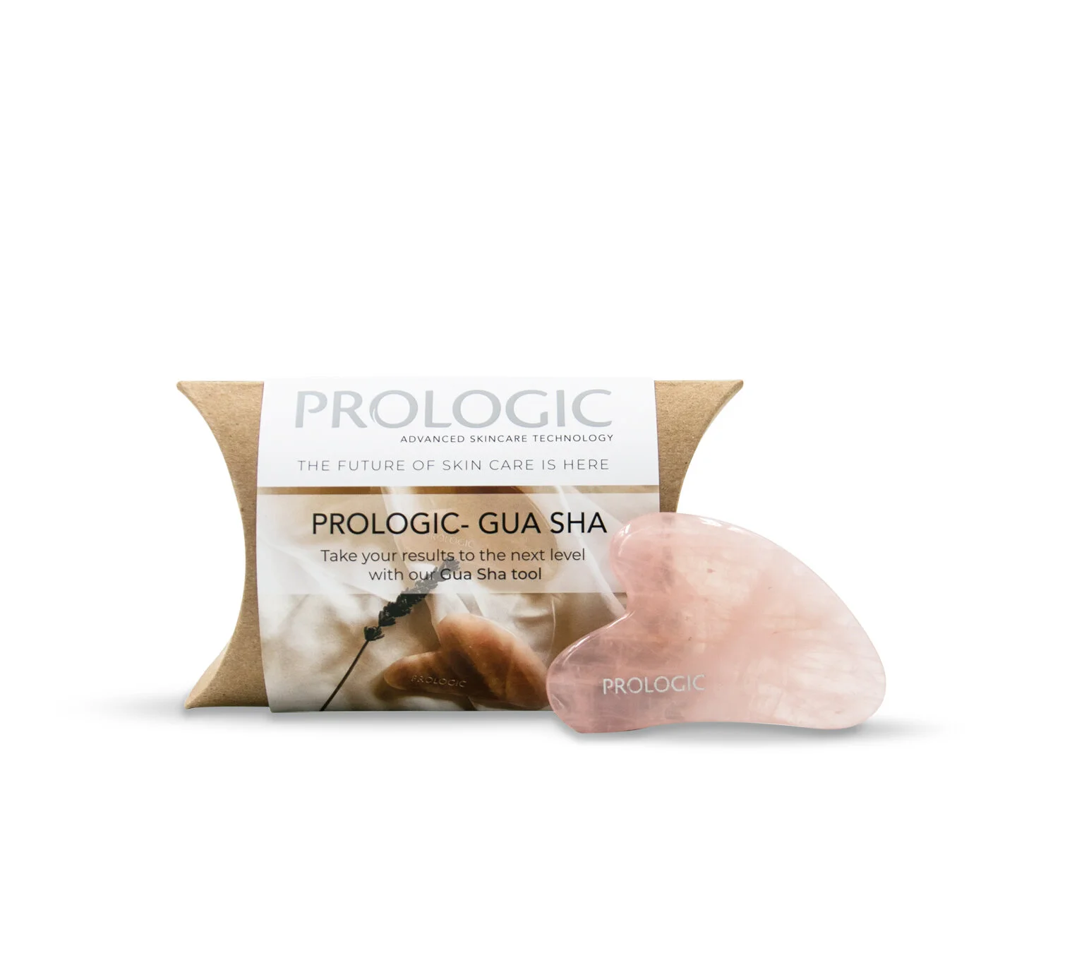 Instrumentul de masaj facial Prologic Gua Sha și ambalajul acestuia, însoțite de descrierea produsului, prezentate pe un fundal alb simplu.