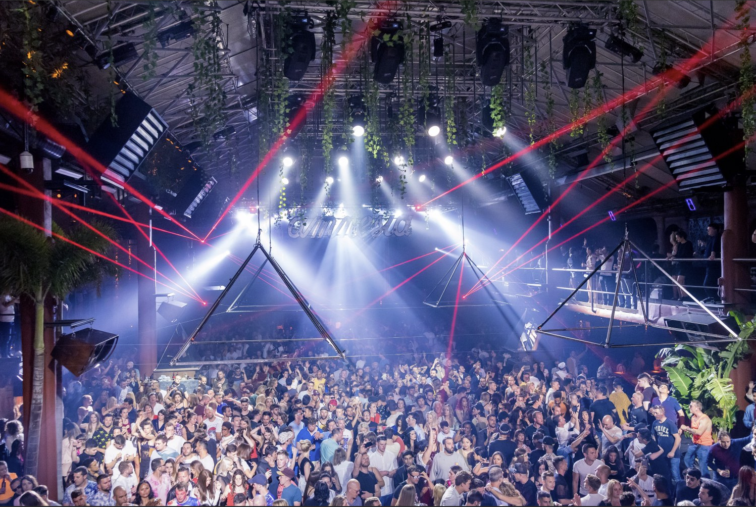 Ibiza hostility towards new clubs; AI goes full vinyl
