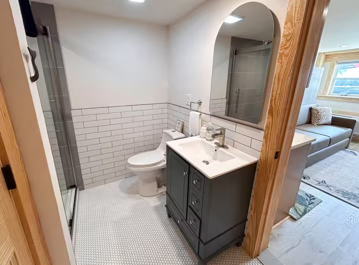 Sunset Surf Shack - Bathroom