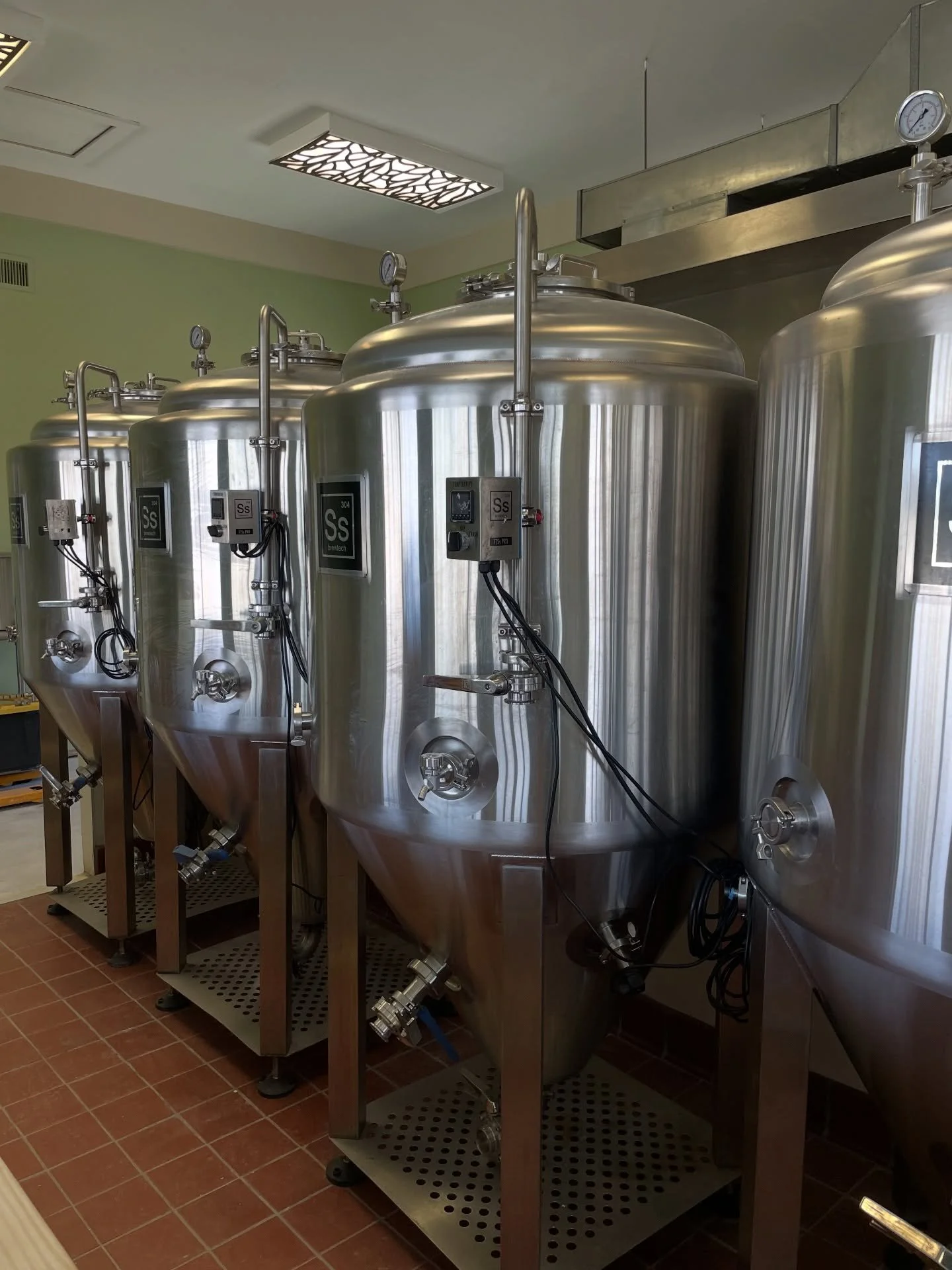 🍻 Smaller Batches = More Variety 🍻
Our 3.5 barrel system is intentionally sized to give us more flexibility in the styles we produce. From lagers to imperial stouts, we&rsquo;re excited to craft an ever-changing menu for everyone to find their new 