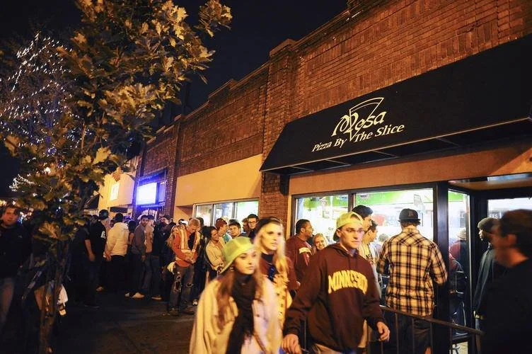 Late night cravings are covered with Mesa Pizza right around the corner from home!

#DinkytownEats #CollegeFood #UMNLife #MinneapolisEats