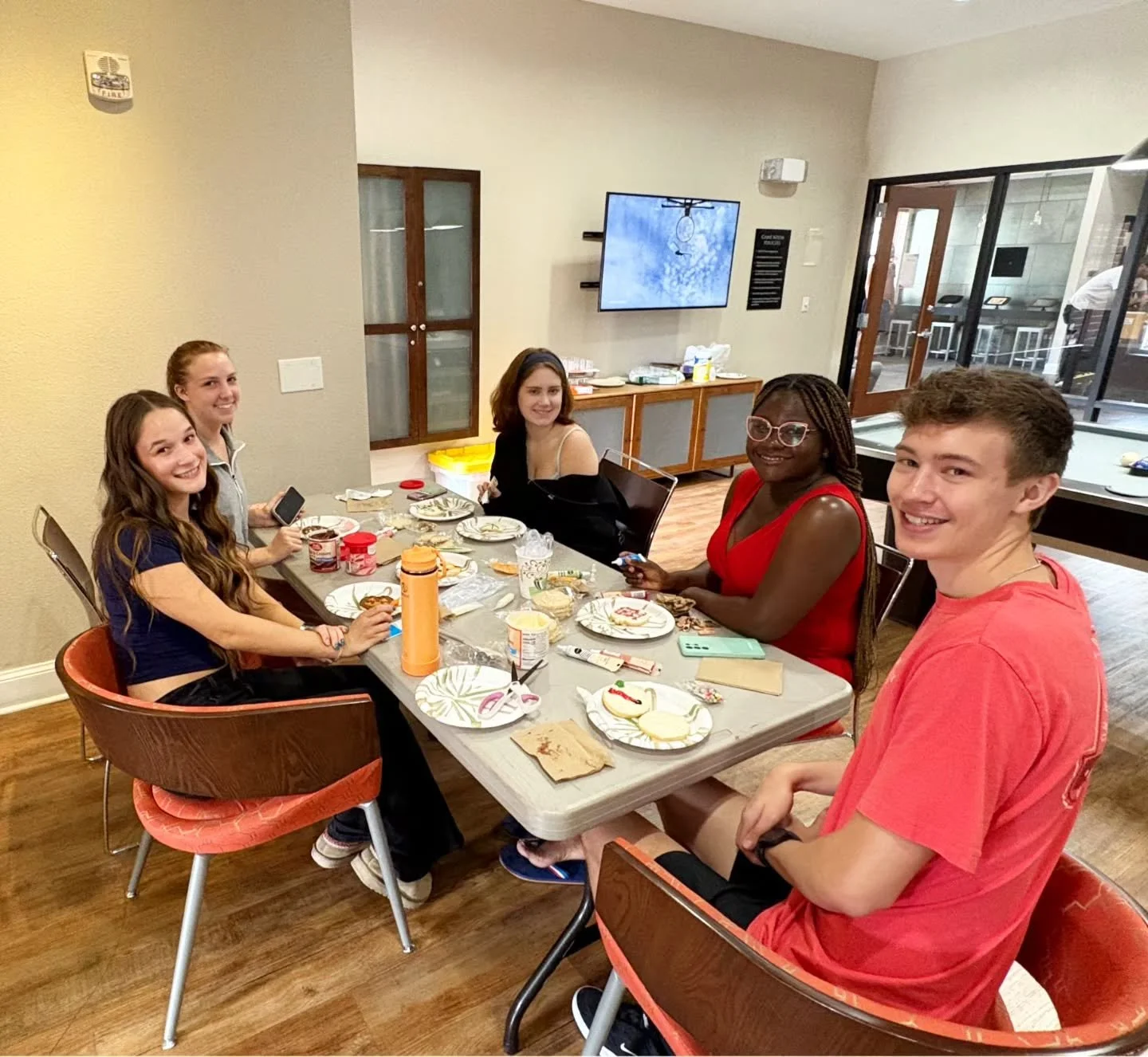 Now Leasing for 2027 - 2028! Visit the leasing office to find out how you can secure your spot for next year. 

University Commons will have brand new renovated units available. Contact us at info@liveuniversitycommons.com or call us 651-386-2775 for