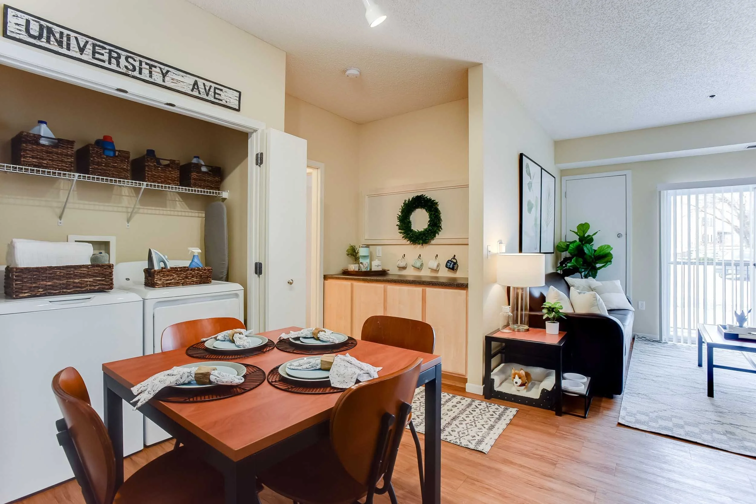 University Commons | UMN Apartments | Dining Area and In-Unit Washer and Dryer