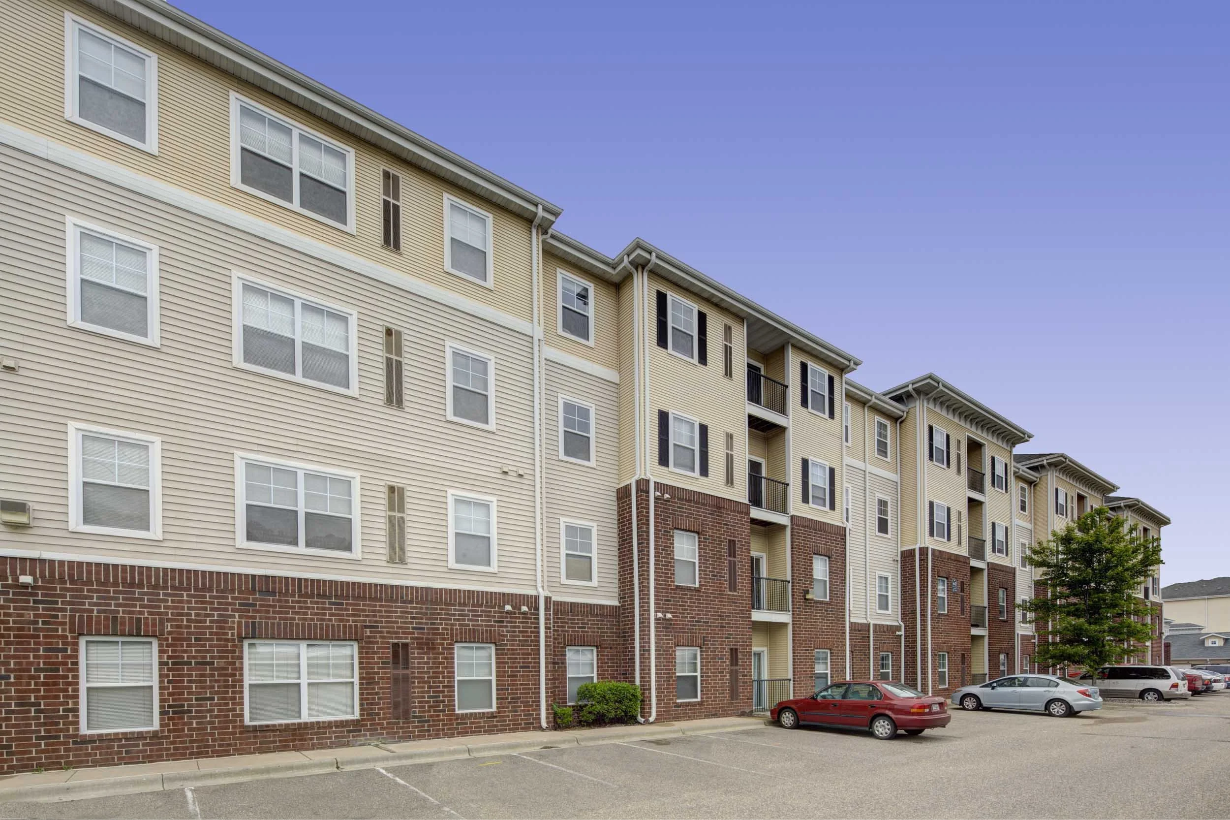 University Commons | UMN Off-Campus Apartments | Apartment Exterior