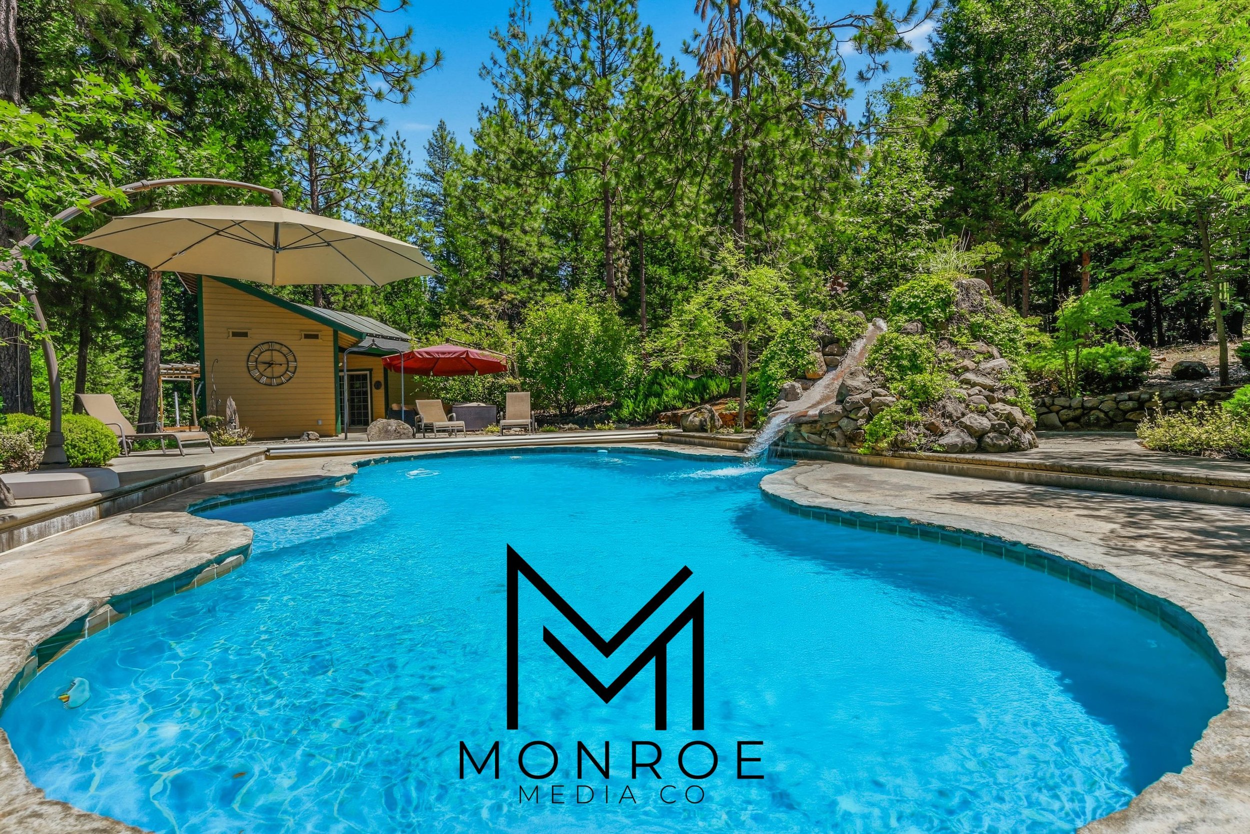 Poolside paradise 🌲☀️
Capturing homes that deserve attention! 
📸 @monroemediaco #RealEstatePhotography #LuxuryRealEstate #NorthernCalifornia #amadorcounty #realestatemarketing