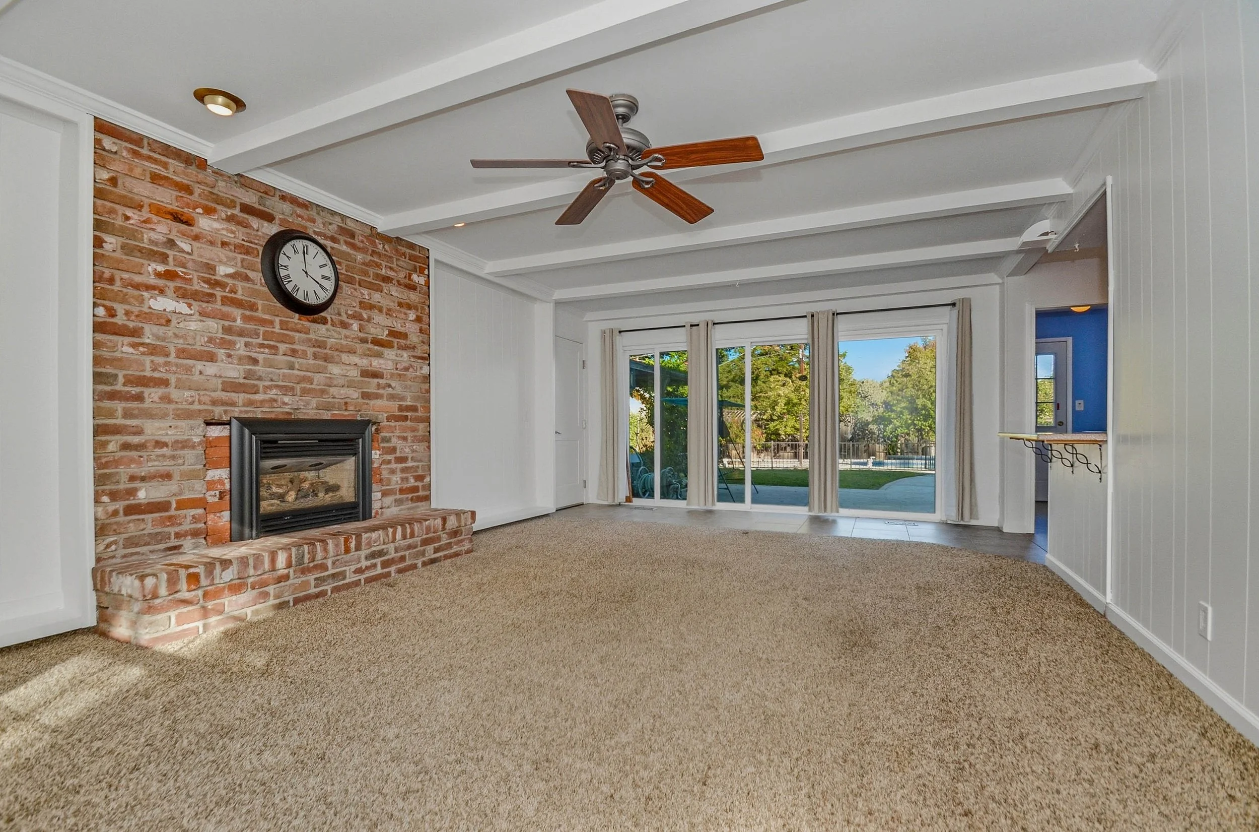 15-2727 Lacy Ln-13.jpg