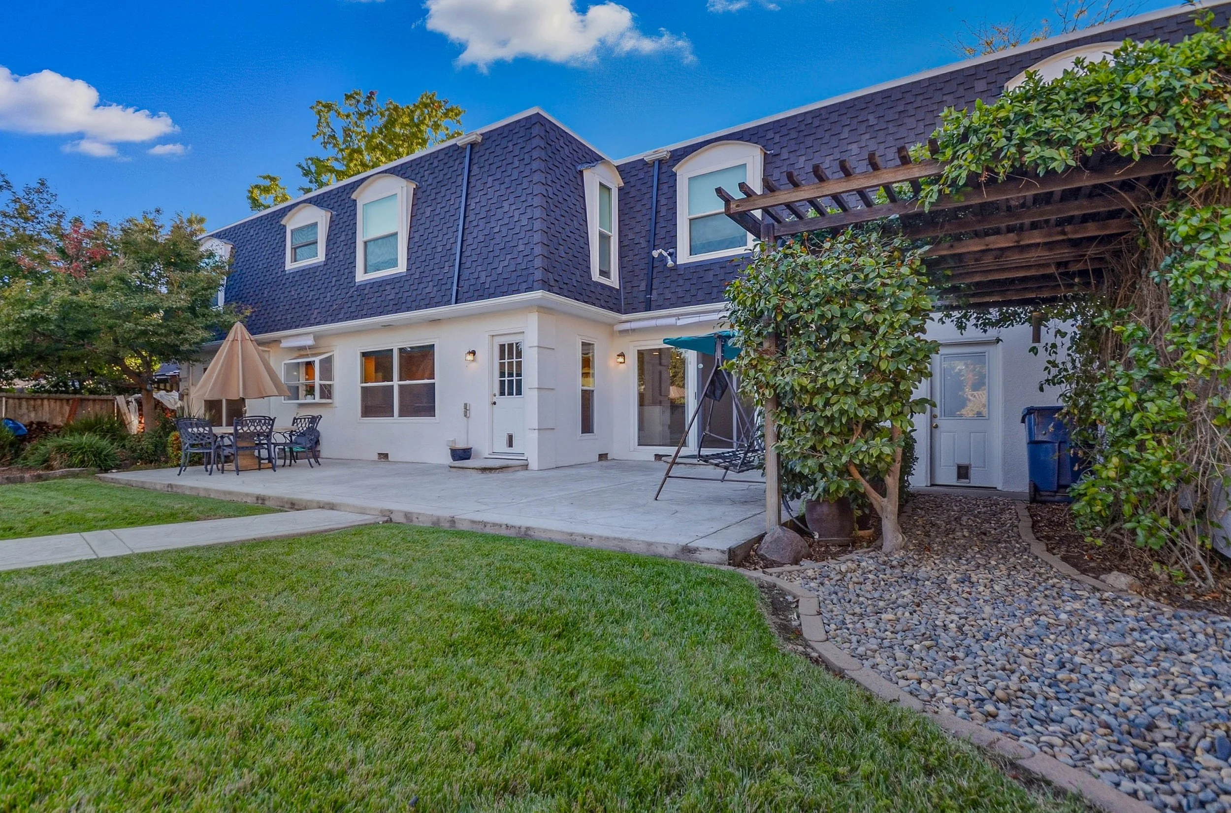 21-2727 Lacy Ln-40.jpg