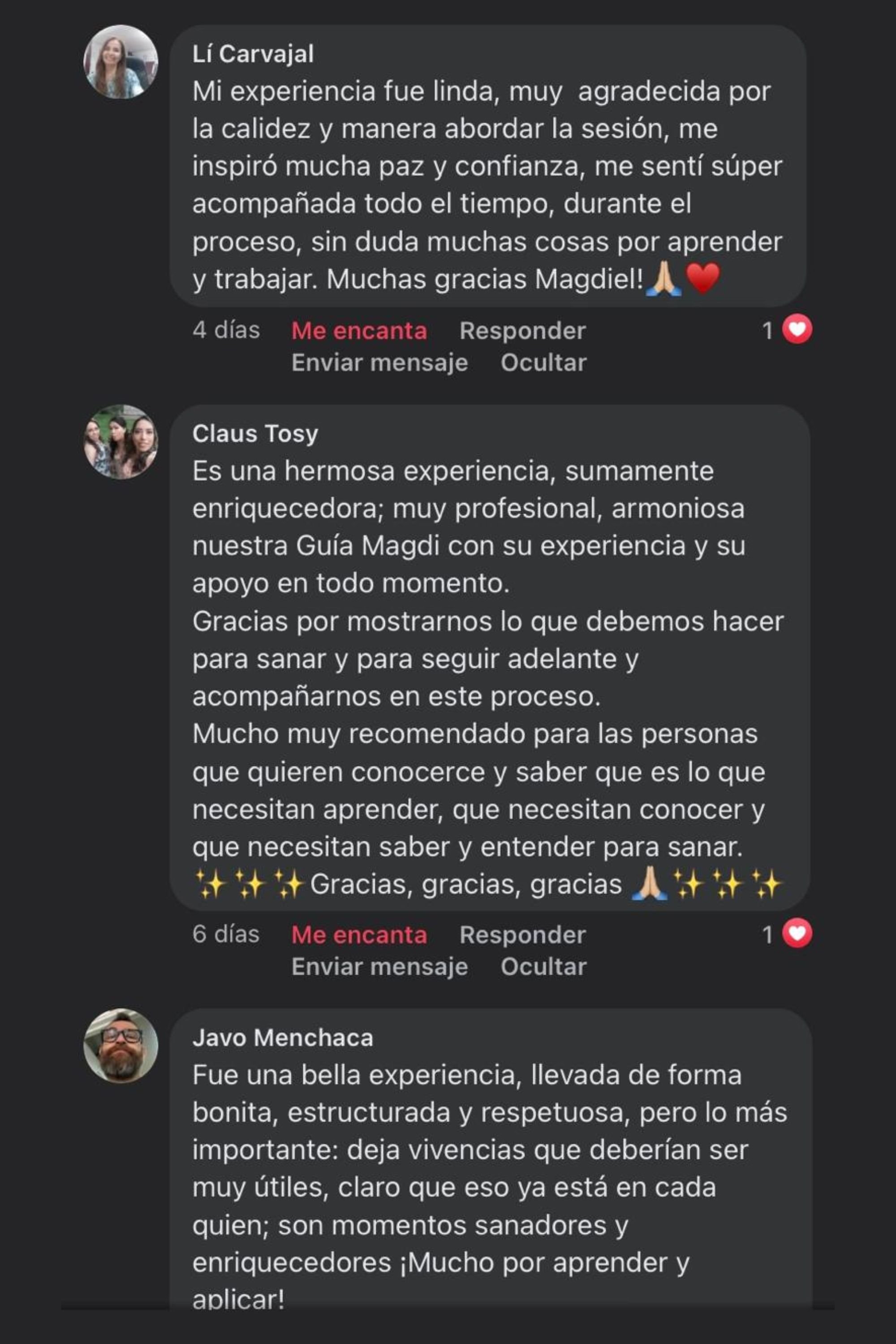 Comentarios de usuarios en una plataforma digital expresando agradecimiento y satisfacción con experiencias de aprendizaje y apoyo profesional, con mensajes de texto en español y emoticonos de placement y corazones.
