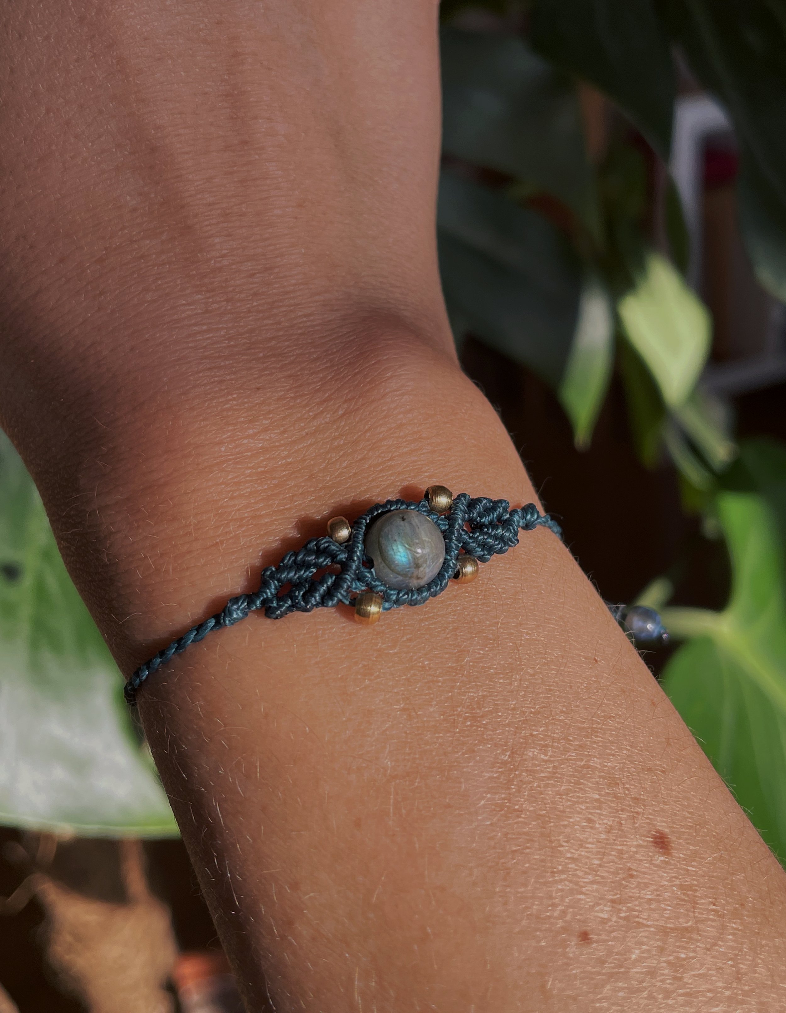Labradorite bead bracelet