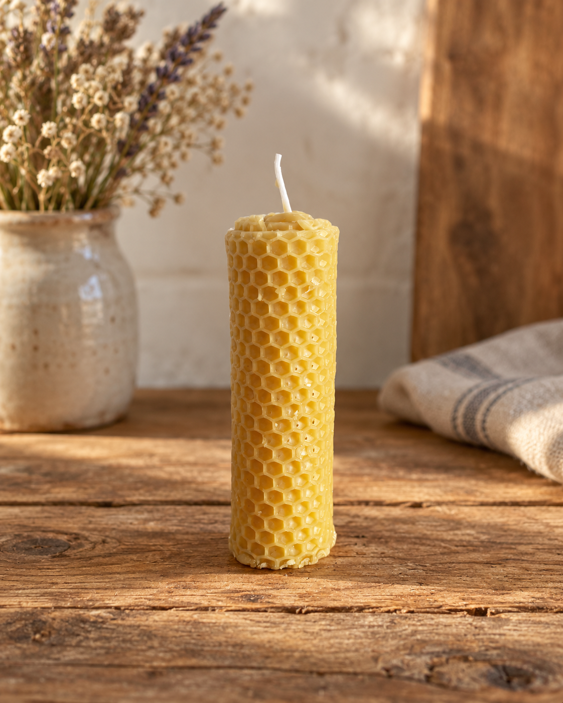 Cross Bank Beeswax Candle No.4