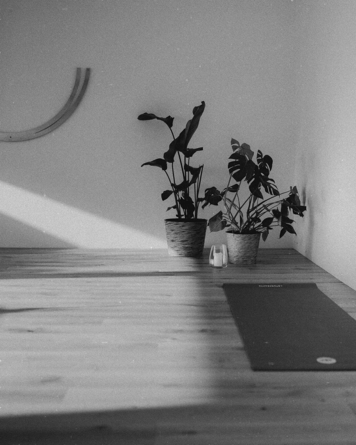Hallo liebe Yogis ✨

Der Surprise Saturday kommt nach Mauren🧘🏾&zwj;♀️🧘&zwj;♂️🧘

Du hast Lust, eine Stunde in meinem Studio zu unterrichten?
Ganz egal ob Hatha, Yin, Vinyasa, Ashtanga, Kinderyoga, Sound Bath, Kakaozeremonie oder Breathwork &ndash;