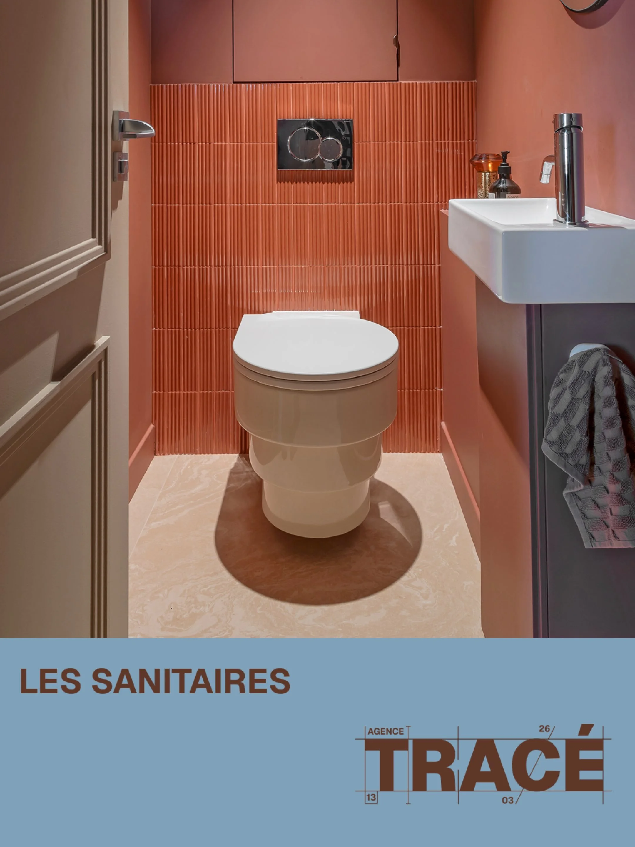 🚻 LES SANITAIRES 🚻

Quel est l&rsquo;un des derniers endroits chez nous o&ugrave; l&rsquo;on est certains de ne pas &ecirc;tre d&eacute;rang&eacute;s ? 
Un endroit o&ugrave;, pendant quelques minutes, personne ne vient nous demander ou sont les cl&