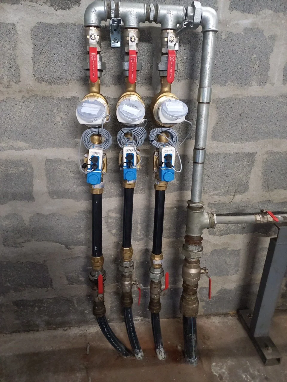 Pose de x6 disjoncteurs d'eau avec modification du réseau