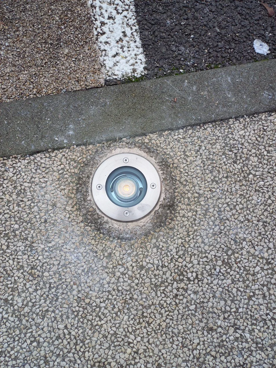 Remplacement de x12 éclairages sur pied par éclairages encastrés