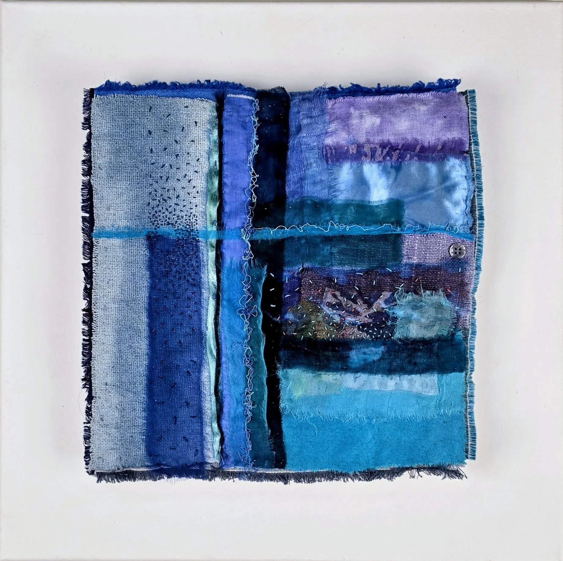 Is I t Blue Speckle           41cm x 41cm