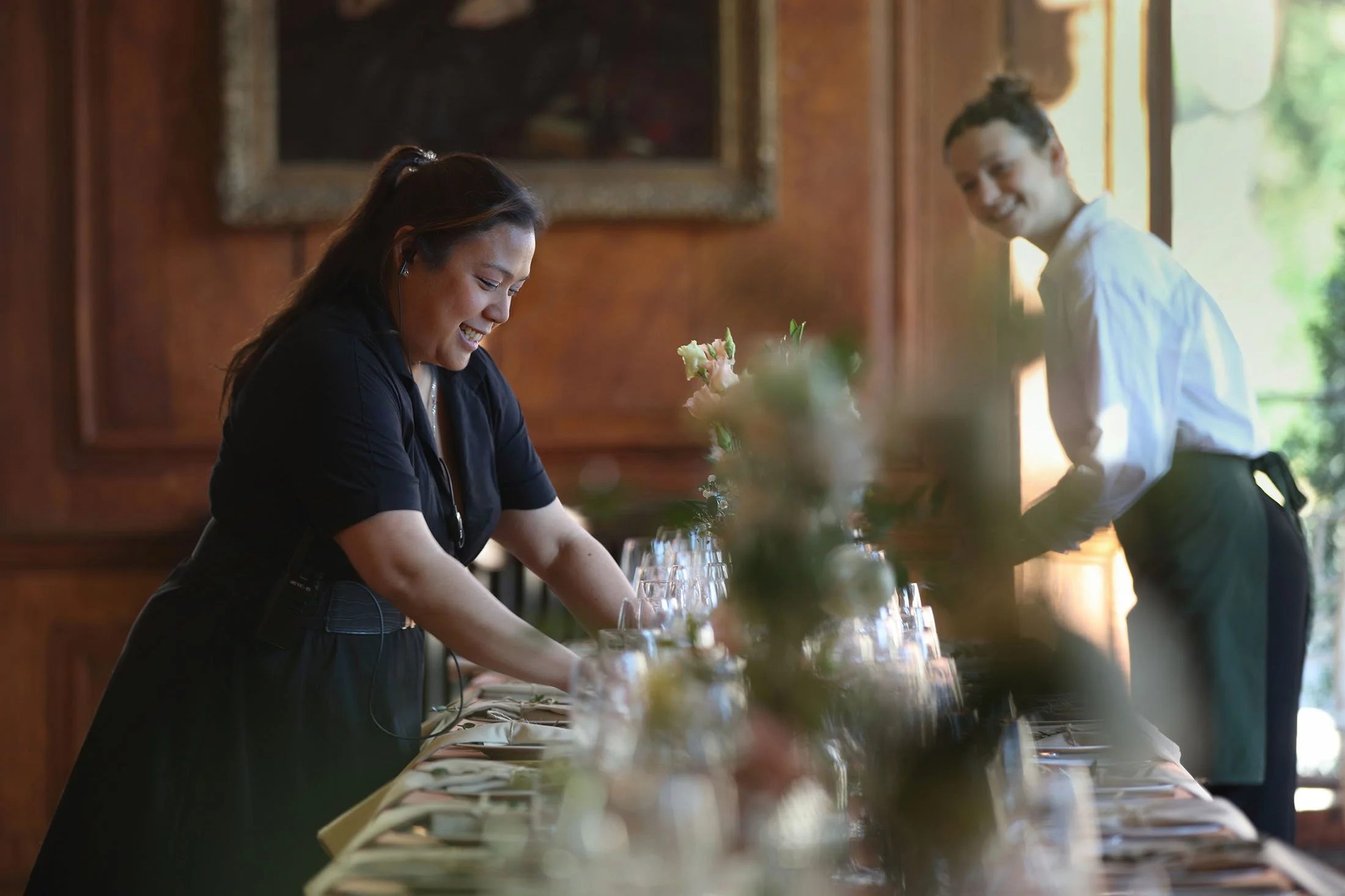 Grove house table setting by Raquel's staffing and bar service