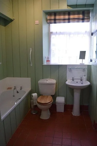 Saddle Room Bathroom