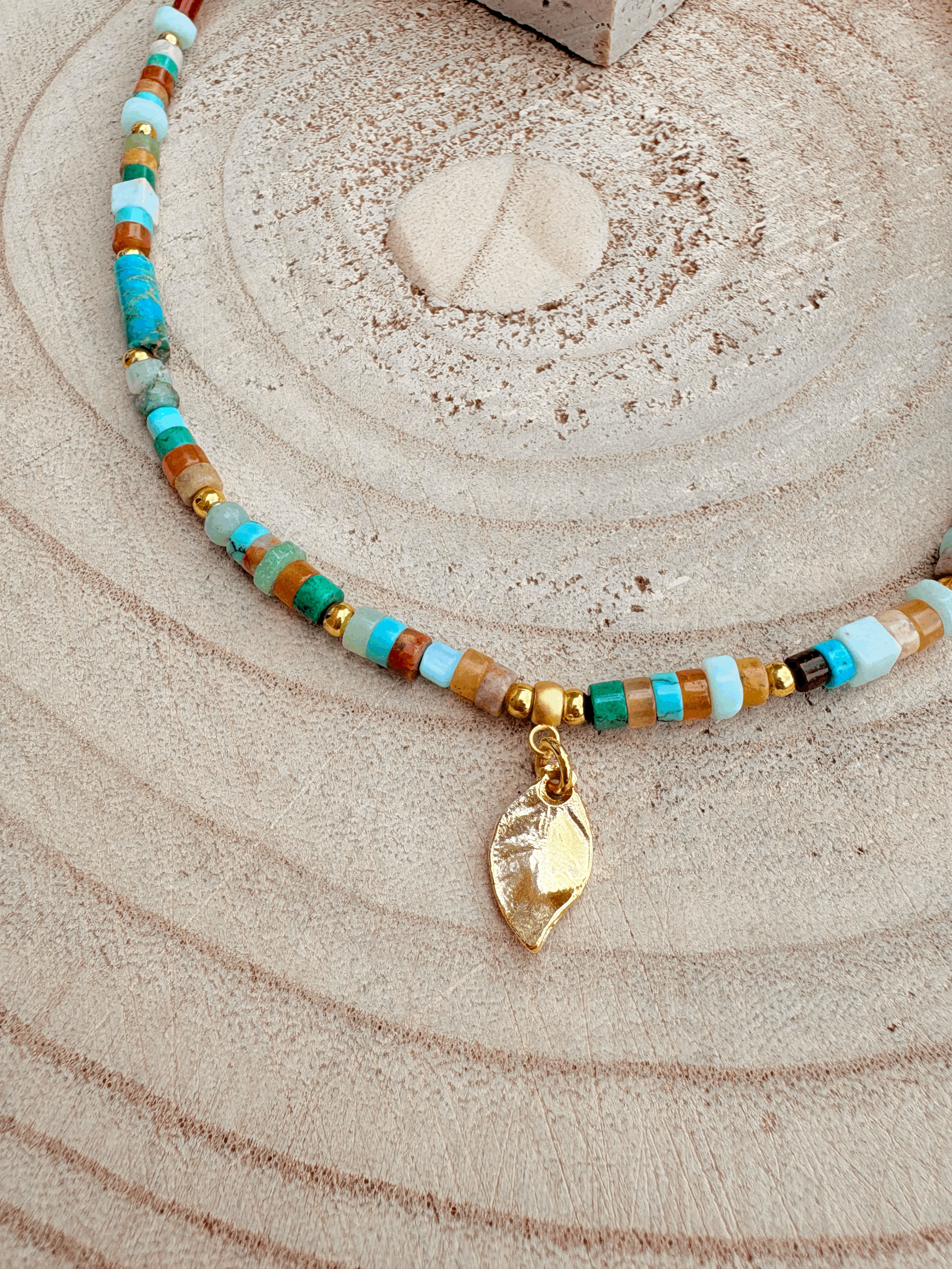 Multi gem choker necklace with leaf